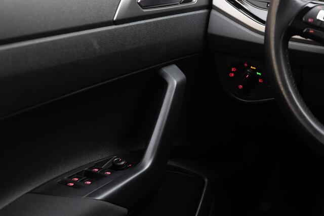 Volkswagen POLO 1.0 TSI Comfortline Business | Panoramadak |