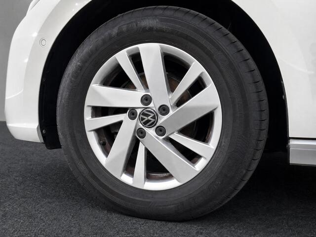 Volkswagen POLO 1.0 TSI 95pk DSG Style · Stoelverwarming · Apple/Android Car Play · P-Sensoren · Airco · IQ.Light · 15'' Inch ·