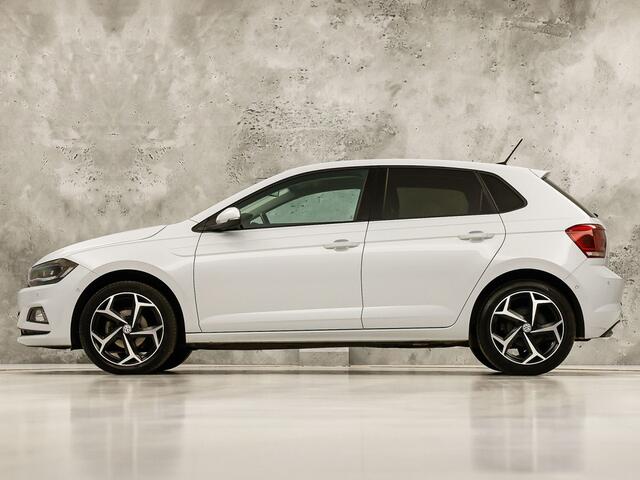 Volkswagen POLO 1.0 TSI Sportline Automaat (VIRTUAL COCKPIT, APPLE CARPLAY, GROOT NAVI, CLIMATE, CAMERA, STOELVERWARMING, SPORTSTOELEN, GETINT GLAS, KEYLESS START, ADAPTIVE CRUISE, NIEUWSTAAT)