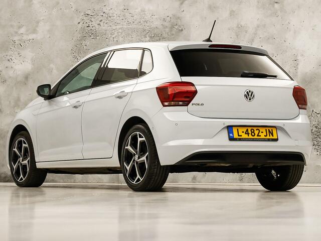 Volkswagen POLO 1.0 TSI Sportline Automaat (VIRTUAL COCKPIT, APPLE CARPLAY, GROOT NAVI, CLIMATE, CAMERA, STOELVERWARMING, SPORTSTOELEN, GETINT GLAS, KEYLESS START, ADAPTIVE CRUISE, NIEUWSTAAT)