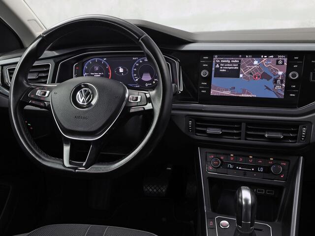 Volkswagen POLO 1.0 TSI Sportline Automaat (VIRTUAL COCKPIT, APPLE CARPLAY, GROOT NAVI, CLIMATE, CAMERA, STOELVERWARMING, SPORTSTOELEN, GETINT GLAS, KEYLESS START, ADAPTIVE CRUISE, NIEUWSTAAT)