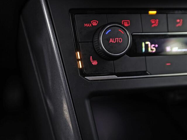 Volkswagen POLO 1.0 TSI Sportline Automaat (VIRTUAL COCKPIT, APPLE CARPLAY, GROOT NAVI, CLIMATE, CAMERA, STOELVERWARMING, SPORTSTOELEN, GETINT GLAS, KEYLESS START, ADAPTIVE CRUISE, NIEUWSTAAT)