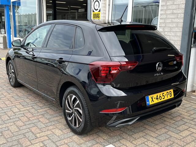 Volkswagen POLO 1.0 TSI Life / ADAPTIVE CRUISE/ APP-CONNECT/ PARKEER SENSOREN V+A/ DIGITAL DASH/ GETINT GLAS/ DAB/ CLIMA/ 15'' LMV