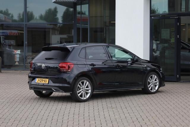 Volkswagen POLO 1.0 TSI Highline 115PK / 85kW DSG, 1e eigenaar, nieuw door ons geleverd en onderhouden, R-Line in- en exterieur, LED verlichting, achteruitrijcamera (Rear View), 17" 'Sebring' LMV, digital cockpit pro, parkeersensoren voor en achter (PDC), privacy glas, Executive pakket (navigatie, DAB+, Apple Carplay & Android Auto), licht- en zicht pakket, elektrisch verstel-, verwarm- en inklapbare buitenspiegels (Spiegel pakket) etc.