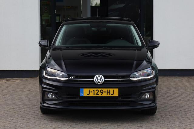 Volkswagen POLO 1.0 TSI Highline 115PK / 85kW DSG, 1e eigenaar, nieuw door ons geleverd en onderhouden, R-Line in- en exterieur, LED verlichting, achteruitrijcamera (Rear View), 17" 'Sebring' LMV, digital cockpit pro, parkeersensoren voor en achter (PDC), privacy glas, Executive pakket (navigatie, DAB+, Apple Carplay & Android Auto), licht- en zicht pakket, elektrisch verstel-, verwarm- en inklapbare buitenspiegels (Spiegel pakket) etc.