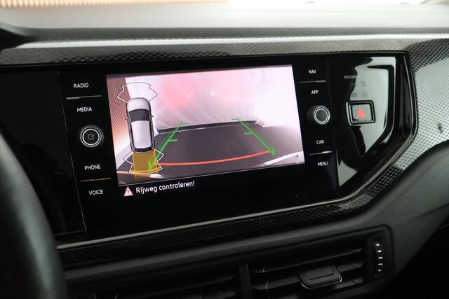 Volkswagen POLO 1.0 TSI 95pk Life Business Camera Navigatie Stoelverwarming Climate control
