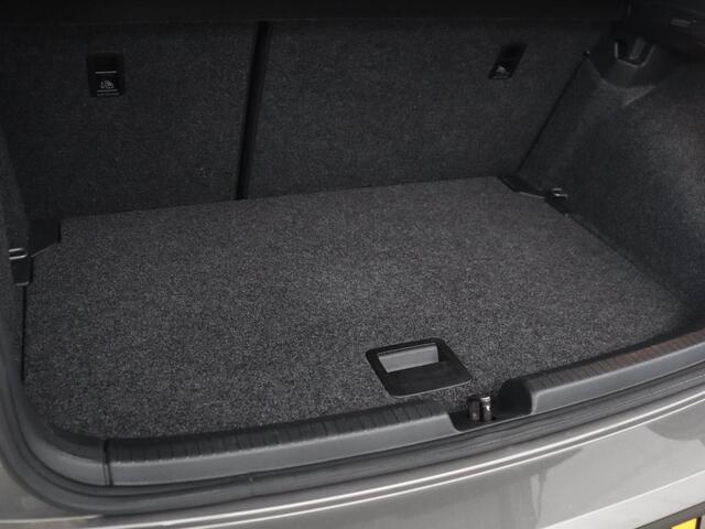 Volkswagen POLO 1.0 TSI R-Line Edition | Automaat | Camera | LED | Navigatie |