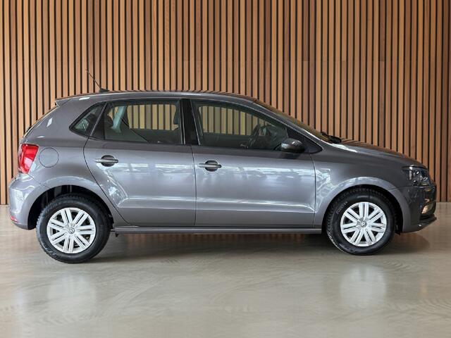 Volkswagen POLO 1.0 Comfortline Business R | Navigatie | Stoelverwarming | Airco