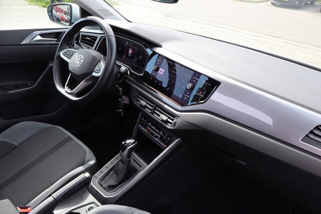 Volkswagen POLO 1.0 TSI Panoramadak/Apple carplay/Digitale teller/Stoelverwarming/Achteruitrijcamera/Adaptieve cruise control/Navigatie/Parkeersensoren/Climate control/DAB