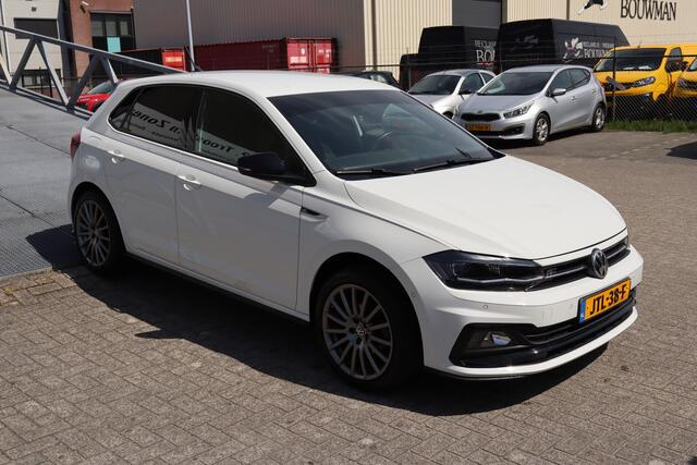 Volkswagen POLO 1.0 TSI Comfortline R-Line 2 x AUTOMAAT! Apple carplay/Parkeersensoren rondom/Airco/17 inch licht metaal/DAB/Multifunctioneel stuurwiel