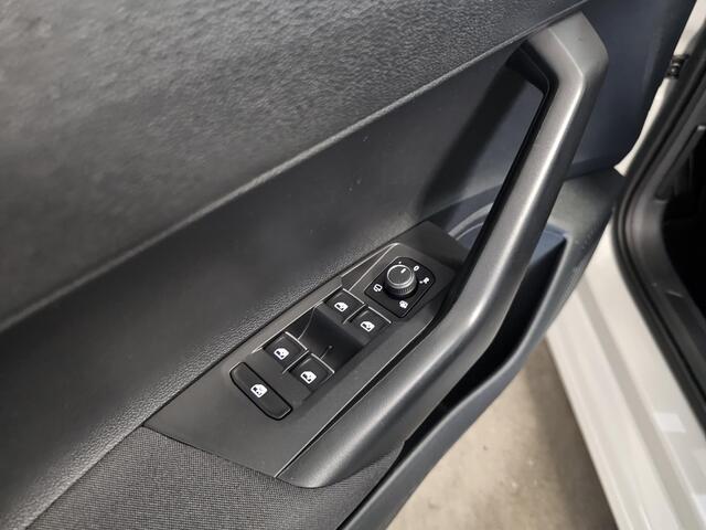 Volkswagen POLO 1.0 TSI Style | IQ Light | Adaptive Cruise | Stoelverwarming | Carplay |