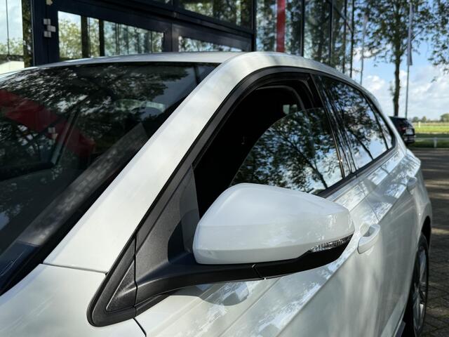 Volkswagen POLO 1.0 TSI R-Line Edition | Navigatie | PDC voor + achter | Airco | Apple CarPlay/Android Auto |