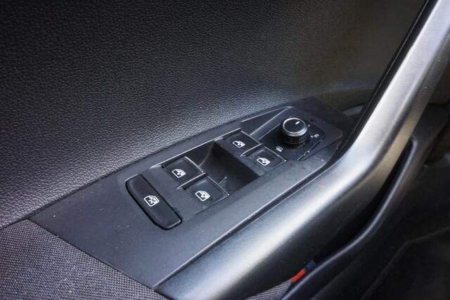 Volkswagen POLO 1.0 TSI Comfortline Business Camera/App-connect!