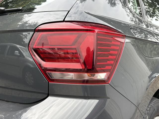 Volkswagen POLO 1.0 TSI Comfortline - Navigatie - Airconditioning - Adaptief Cruise Control - Trekhaak