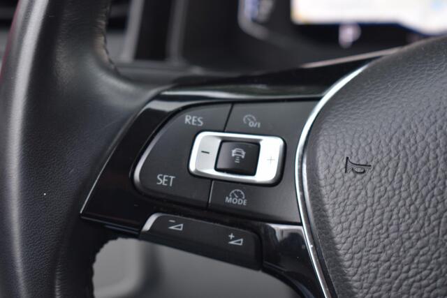 Volkswagen POLO 1.0 TSI Highline R-Line Beats BSM | Navigatie | Digitaal Dashboard | Stoelverwarming | Beats Audio | 12 mnd BOVAG garantie | Whatsapp 06-53188999