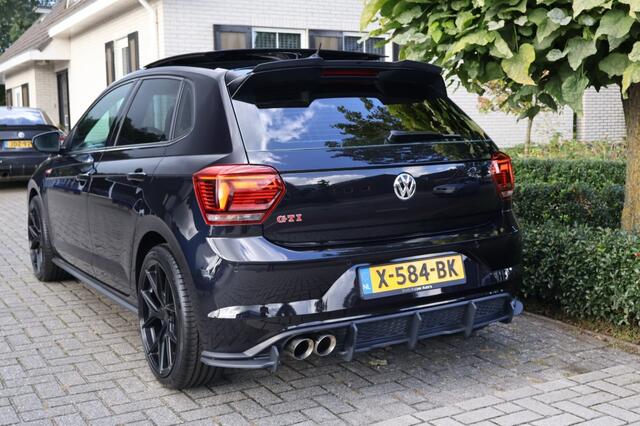 Volkswagen POLO GTI 2.0 TSI (280pk) DSG Pano/LED/Beats/Virtual/Alcantara/18 inch/VOL OPTIES!