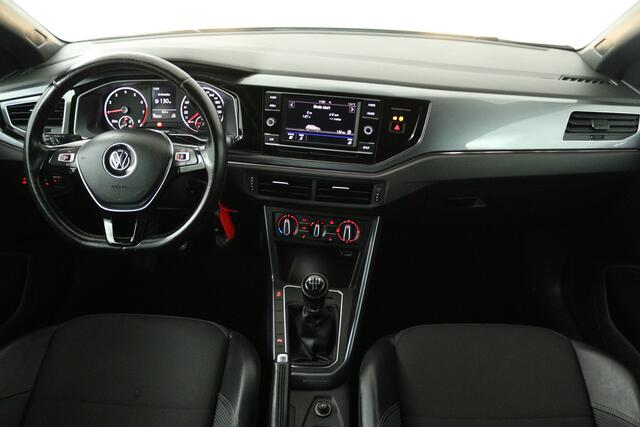 Volkswagen POLO 1.0 TSI Sport (STOELVERWARMING, PARKEERSENSOREN, MULTIMEDIA)