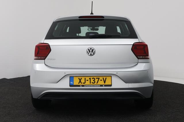 Volkswagen POLO 1.0 TSI Sport (STOELVERWARMING, PARKEERSENSOREN, MULTIMEDIA)