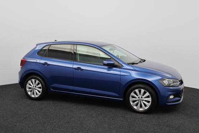 Volkswagen POLO 1.0 MPI Comfortline/ Dealer Onderhouden!/ 16''LMV/ LED Dagrijverl./ Apple+android/ Airco/ Cruise/ Bluetooth/ Multi.LEDER.Stuur/ Elek.Pakket/ Isofix/ Metallic Lak.