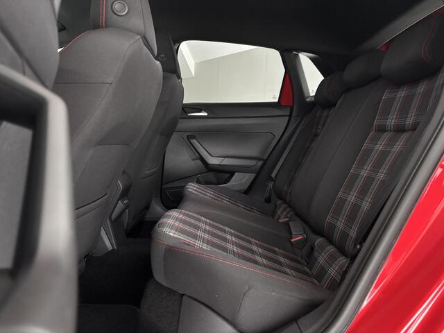 Volkswagen POLO 2.0 TSI GTI | TREKHAAK | CARPLAY | STOELVERW. |