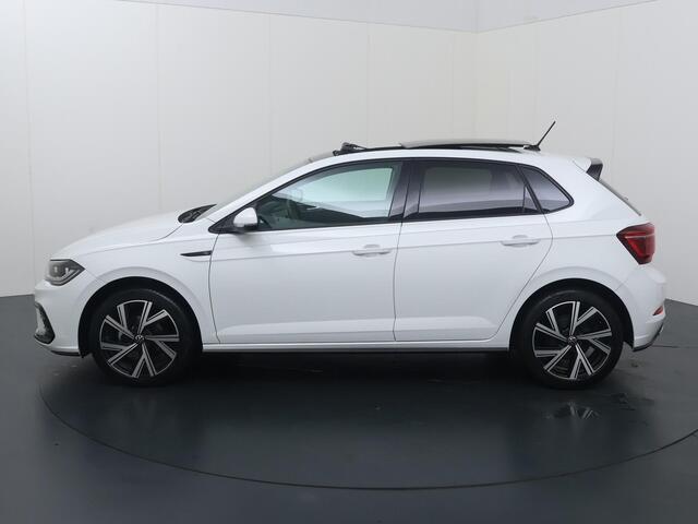 Volkswagen POLO 1.0 TSI R-Line | 95 PK | Adaptive Cruise Control | Climate control | Panoramadak | Matrix LED | Draadloze telefoonlader | Navigatiesysteem | Sfeerverlichting | Travel Assist | Parkeersensoren | Apple Carplay / Android Auto |