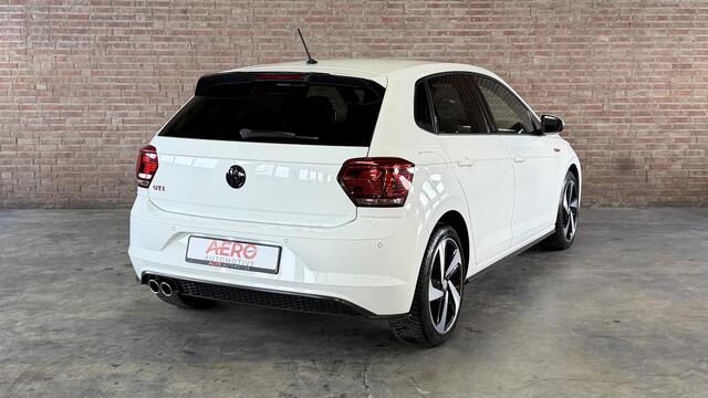 Volkswagen POLO 2.0 TSI GTI Clima / Winter Pakket / CarPlay / ABC Uitlaat systeem / Navi / PDC