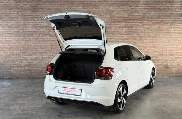 Volkswagen POLO 2.0 TSI GTI Clima / Winter Pakket / CarPlay / ABC Uitlaat systeem / Navi / PDC