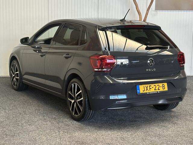 Volkswagen POLO 1.0 TSI HIGHLINE NAVIGATIE CRUISE CONTROL CLIMATE CONTROL STOELVERWARMING BLUETOOTH TELEFOON VERMOEIDHEID HERKENNING 17" LICHTMETALEN VELGEN ZEER MOOI !!