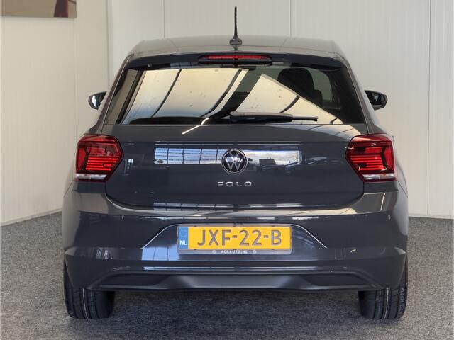 Volkswagen POLO 1.0 TSI HIGHLINE NAVIGATIE CRUISE CONTROL CLIMATE CONTROL STOELVERWARMING BLUETOOTH TELEFOON VERMOEIDHEID HERKENNING 17" LICHTMETALEN VELGEN ZEER MOOI !!