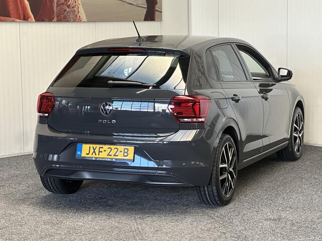 Volkswagen POLO 1.0 TSI HIGHLINE NAVIGATIE CRUISE CONTROL CLIMATE CONTROL STOELVERWARMING BLUETOOTH TELEFOON VERMOEIDHEID HERKENNING 17" LICHTMETALEN VELGEN ZEER MOOI !!