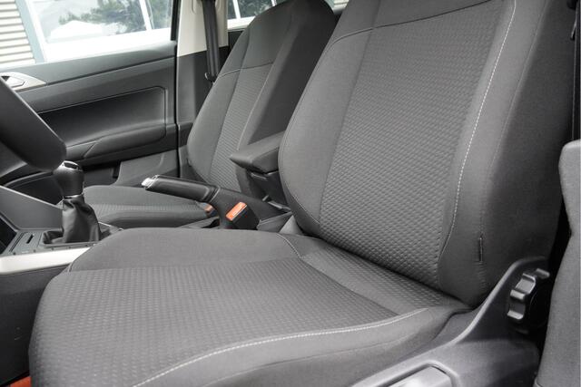 Volkswagen POLO 1.0 TSI 5drs R-Line BJ2021 Lmv 16" | Led | Pdc | Side-skirts | App-Connect | Airco | Cruise control | Extra getint glas