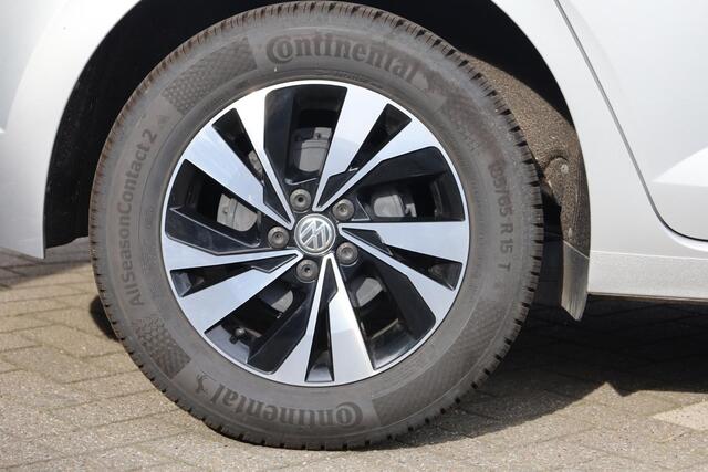 Volkswagen POLO 1.0 TSI Comfortline 95 PK / 70 kW 15" lmv, pdc voor en achter, spiegel pakket, navigatie, privacy glas, licht en regensensor, 4 seizoenen banden, ACC, stoelverwarming etc.