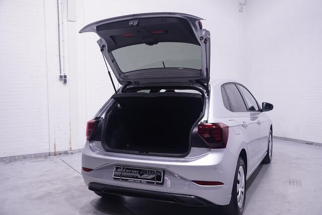 Volkswagen POLO 1.0 TSI Life Navi Stoelverwarming Apple Carplay PDC v+a