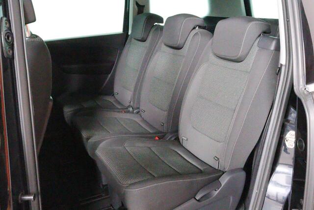 Volkswagen SHARAN 1.4 TSI Comfortline 7-persoons Navigatie, Climate Control, Parkeersensoren, Automaat, App Connect, Bluetooth, stoelverwarming, DSG