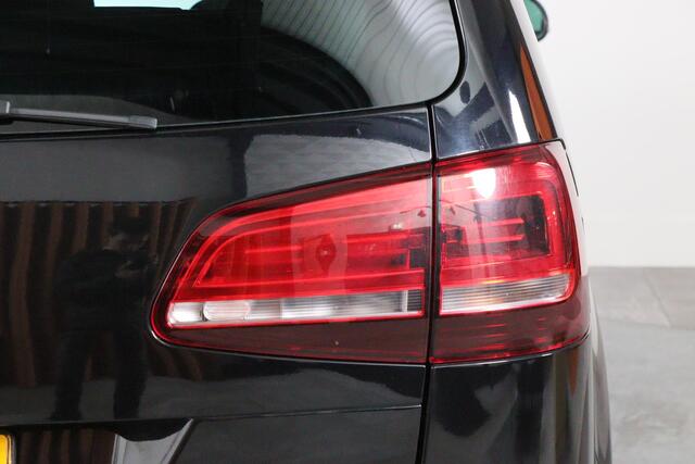 Volkswagen SHARAN 1.4 TSI Comfortline 7-persoons Navigatie, Climate Control, Parkeersensoren, Automaat, App Connect, Bluetooth, stoelverwarming, DSG