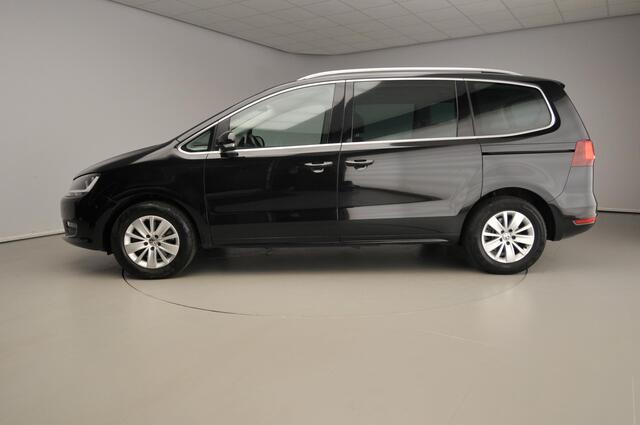 Volkswagen SHARAN 1.4 TSI DSG Exclusive Series 7-persoons | Trekhaak | Parkeersensoren | Navi