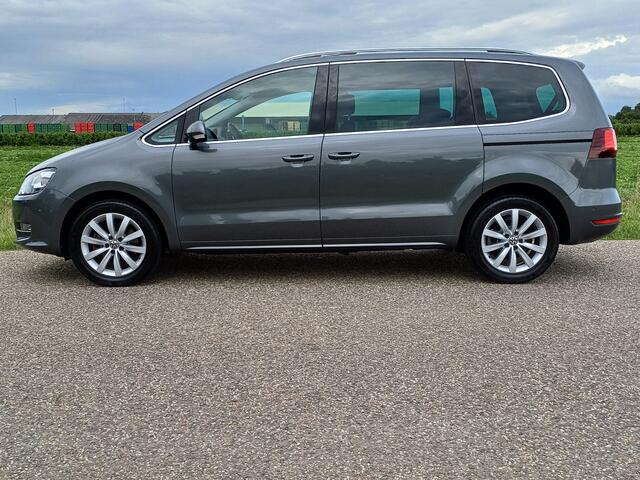 Volkswagen SHARAN 2.0 TSI Highline 7 Pers. /Nieuwstaat!/Trekh/Pano/Navi/Camera/