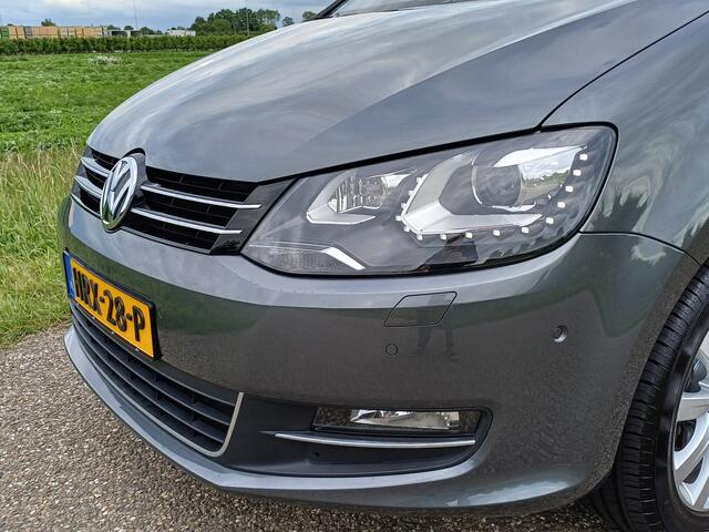 Volkswagen SHARAN 2.0 TSI Highline 7 Pers. /Nieuwstaat!/Trekh/Pano/Navi/Camera/