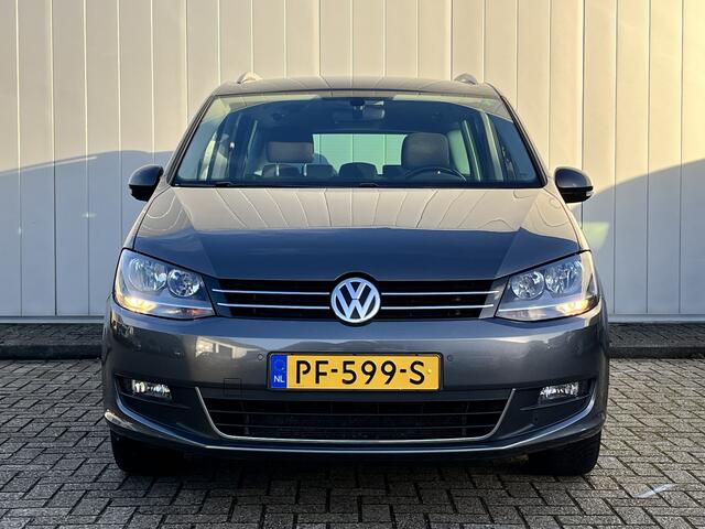 Volkswagen SHARAN 1.4 TSI Exclusive Series 7 Persoons NL Auto Trekhaak Parkeersensoren Navigatie