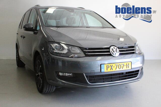Volkswagen SHARAN 2.0 TDI Exclusive Series 7P | STOEL-VERW | ACC | WEGKL-TRHAAK | CAMERA | 17'LMV | CARPLAY | PDC | LED |