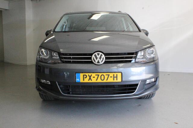 Volkswagen SHARAN 2.0 TDI Exclusive Series 7P | STOEL-VERW | ACC | WEGKL-TRHAAK | CAMERA | 17'LMV | CARPLAY | PDC | LED |