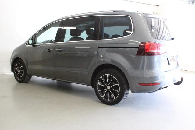 Volkswagen SHARAN 2.0 TDI Exclusive Series 7P | STOEL-VERW | ACC | WEGKL-TRHAAK | CAMERA | 17'LMV | CARPLAY | PDC | LED |