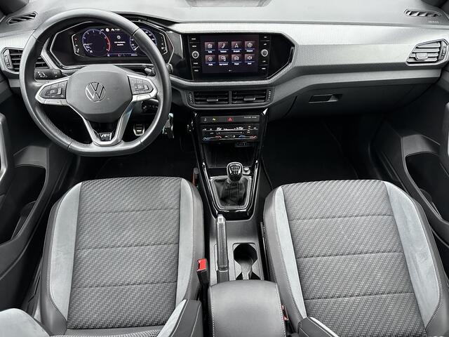 Volkswagen T-Cross 1.0 TSI R-Line 110PK / Adaptieve Cruise Control / Digitaal Dashbord / Navigatie / 18" LMV / Airco Climate Control / Parkeersensoren rondom / Historie aanwezig /