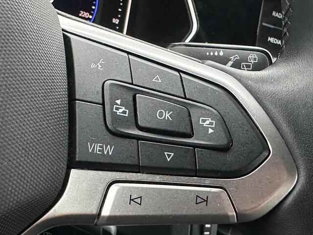 Volkswagen T-Cross 1.0 TSI R-Line 110PK / Adaptieve Cruise Control / Digitaal Dashbord / Navigatie / 18" LMV / Airco Climate Control / Parkeersensoren rondom / Historie aanwezig /