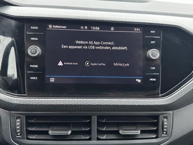 Volkswagen T-Cross 1.0 TSI R-Line 110PK / Adaptieve Cruise Control / Digitaal Dashbord / Navigatie / 18" LMV / Airco Climate Control / Parkeersensoren rondom / Historie aanwezig /