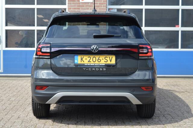 Volkswagen T-Cross 1.0 TSI Life | NAVI - LED - PDC