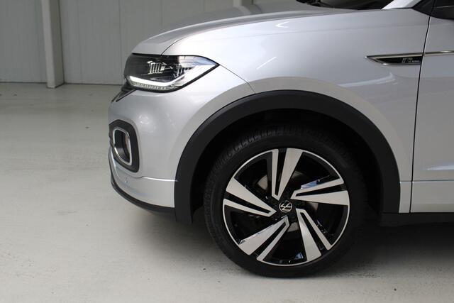 Volkswagen T-Cross 1.0 TSI R-Line DSG Navigatie | 18" Nevada Velgen | Camera Rear View | Side Assist | Digitale Cockpit Pro