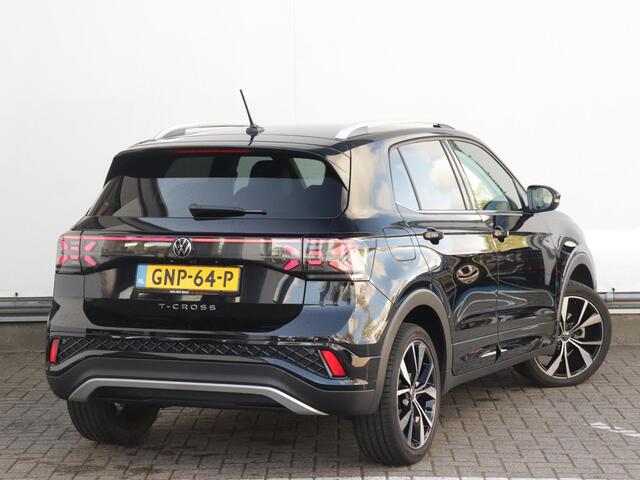 Volkswagen T-Cross 1.0 TSI R-Line Edition | Camera | Stoelverwarming | Sportstoelen | LED | CarPlay |