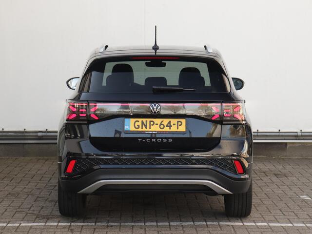 Volkswagen T-Cross 1.0 TSI R-Line Edition | Camera | Stoelverwarming | Sportstoelen | LED | CarPlay |