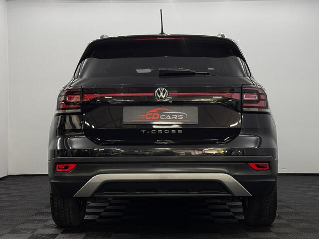 Volkswagen T-Cross 1.0 TSI Move Clima, Navi, Parkeersensoren, Stoelverwarming, Cruise control adaptief, A start stop